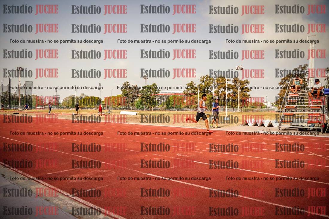 Fotos de los 400 m llanos de varones