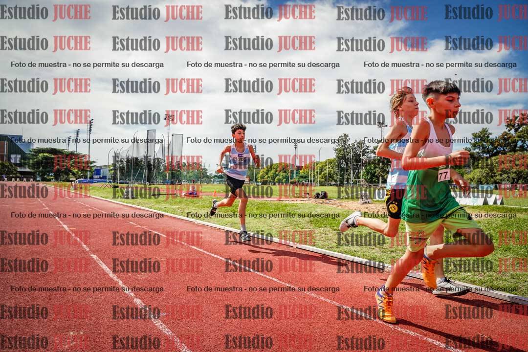 Fotos de los 600 m llanos de varones