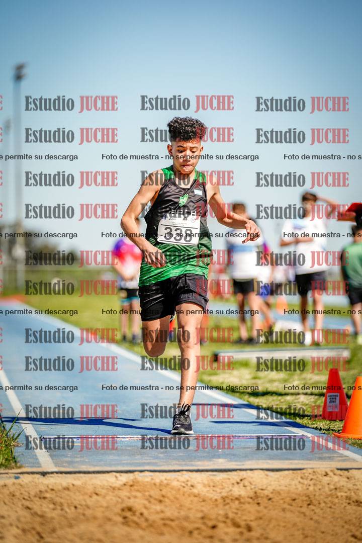 Fotos del salto en largo de varones - U15