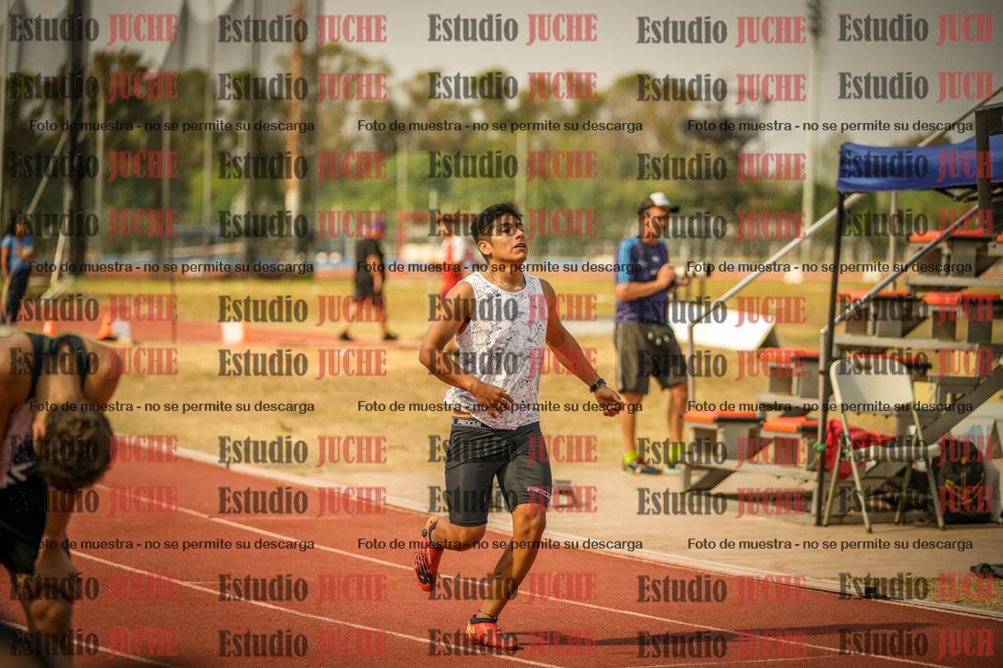 Fotos de los 400 m llanos de varones