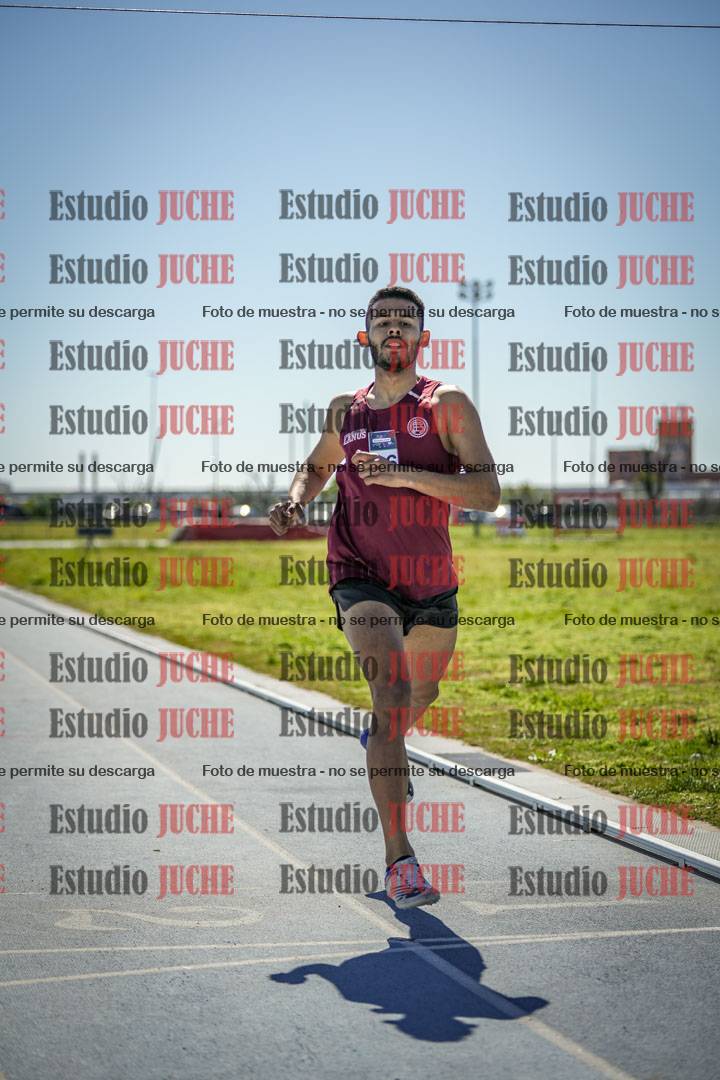 Fotos de los 800 m llanos de varones