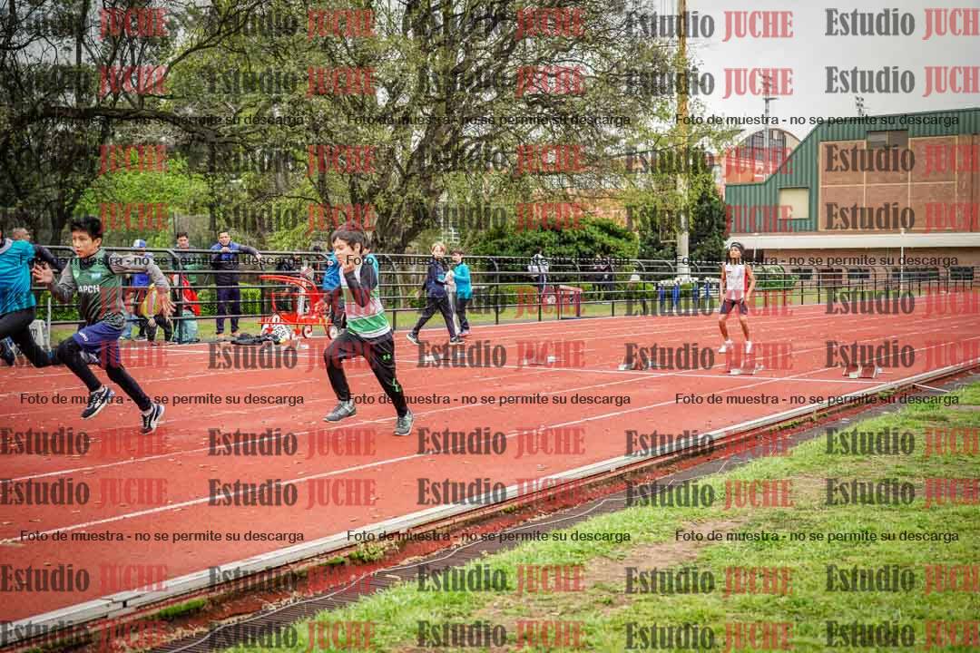 Fotos de los 50 m llanos de varones