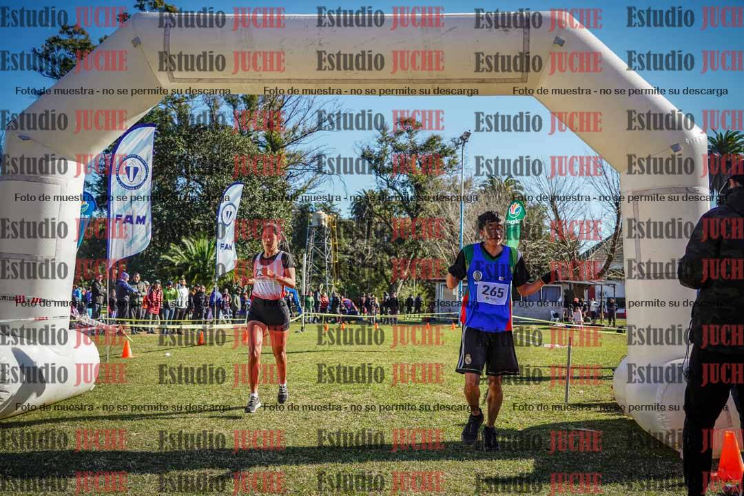 Fotos de la llegada del cross de 6000 m