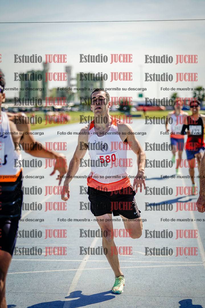 Fotos de los 800 m llanos de varones