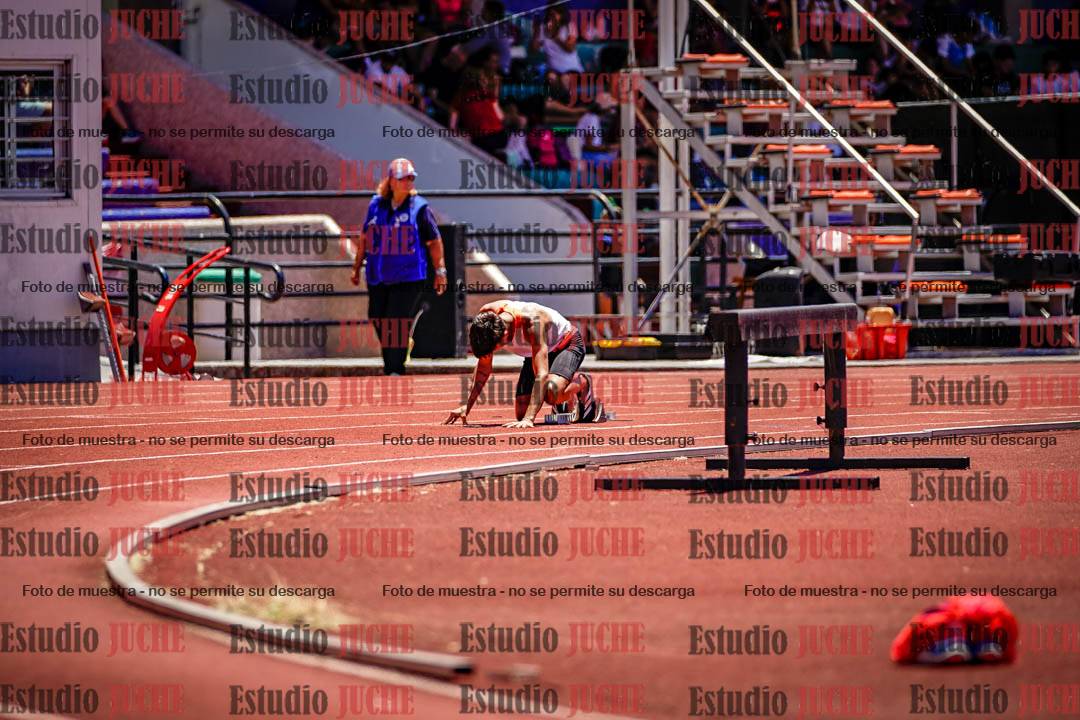 Fotos de los 400 m con vallas de varones