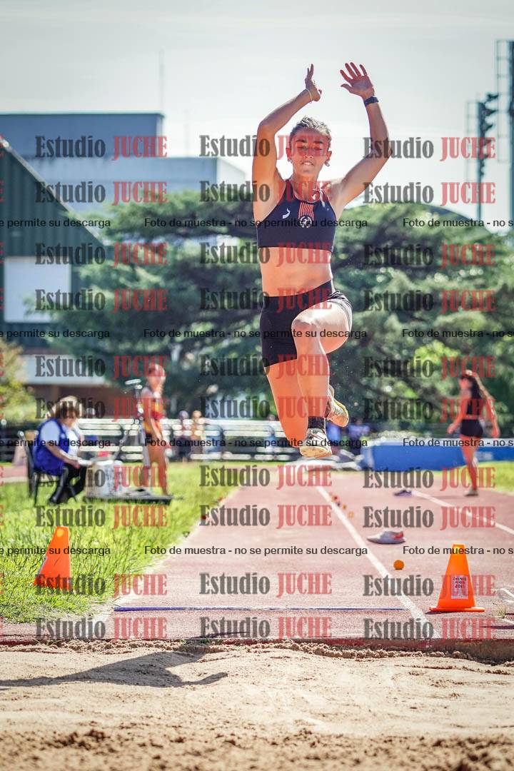 Fotos del salto en largo de mujeres