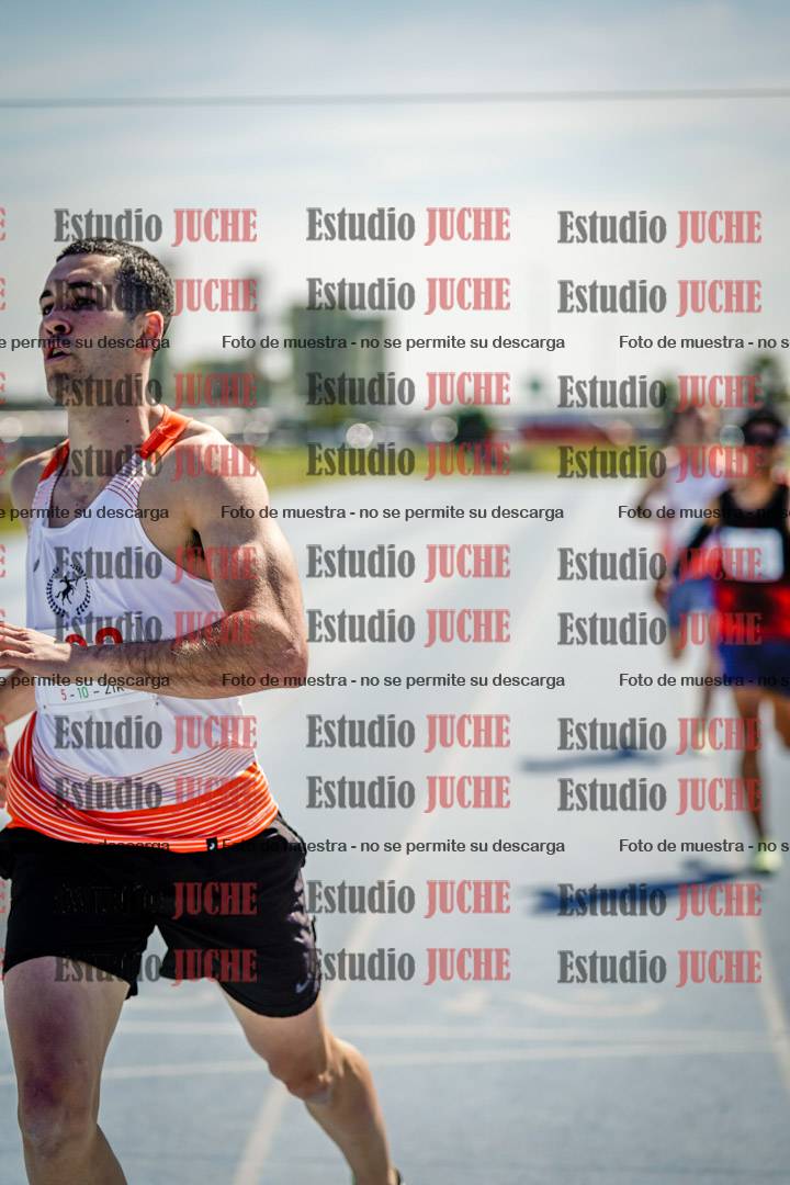 Fotos de los 800 m llanos de varones