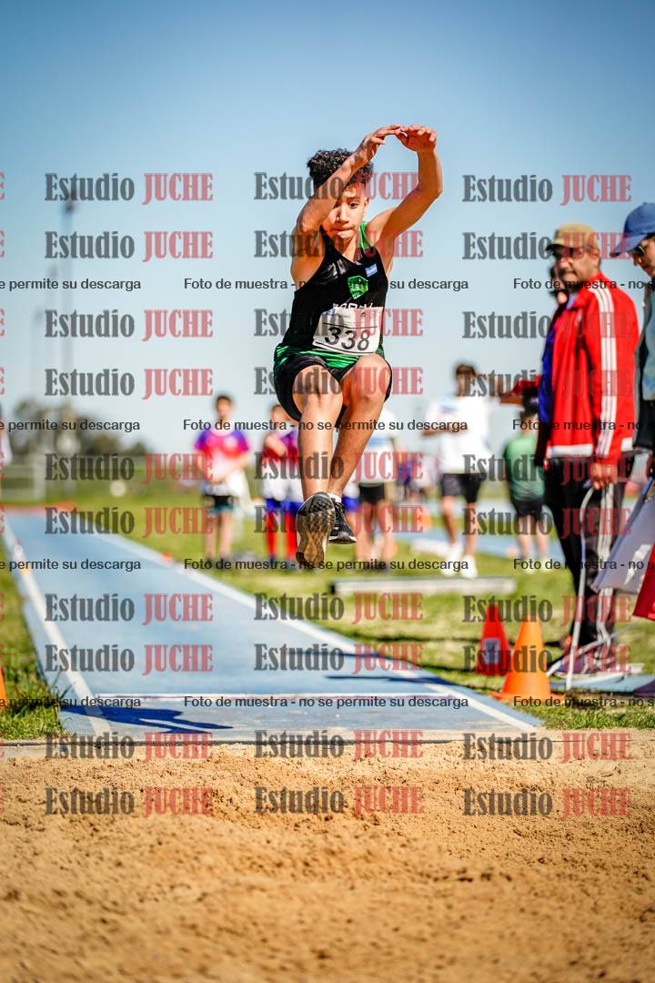 Fotos del salto en largo de varones - U15