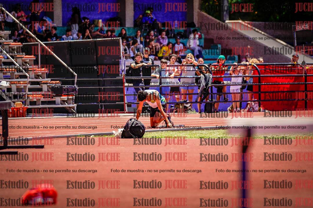 Fotos de los 400 m con vallas de varones