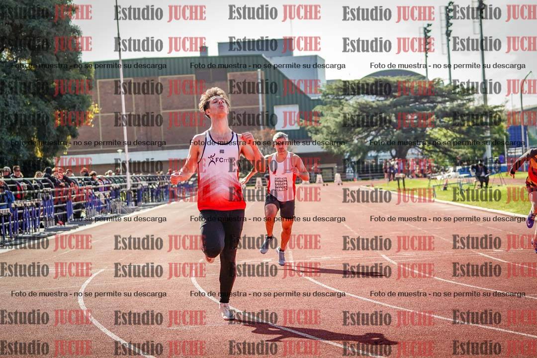 Fotos de los 100 m llanos de varones