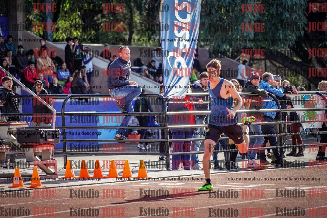 Fotos de los 200 m llanos de varones