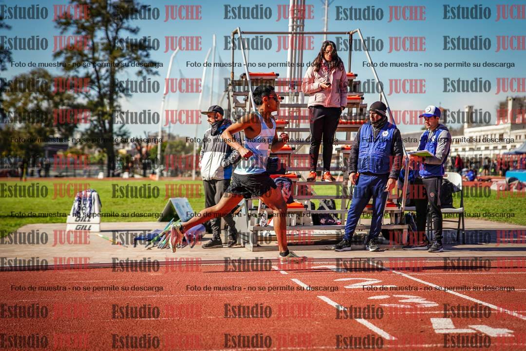 Fotos de los 800 m llanos de varones