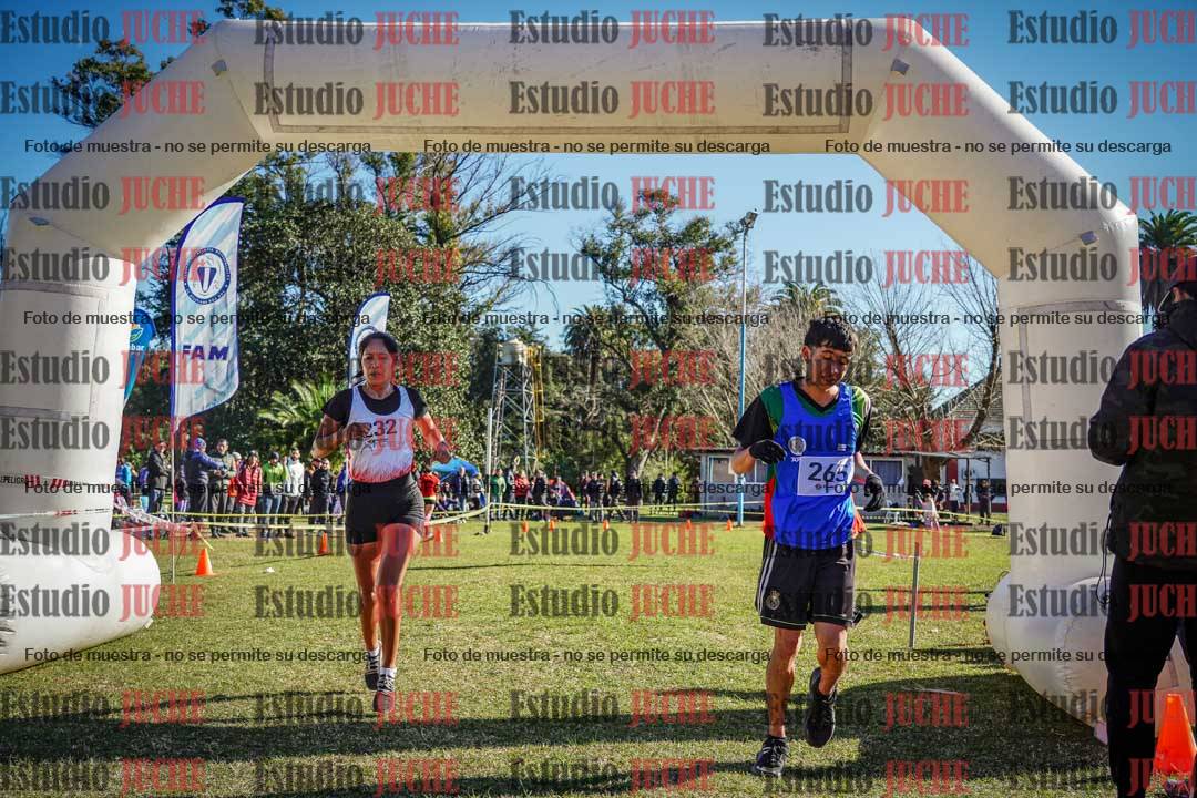 Fotos de la llegada del cross de 6000 m