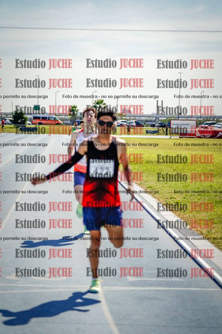 Fotos de los 800 m llanos de varones