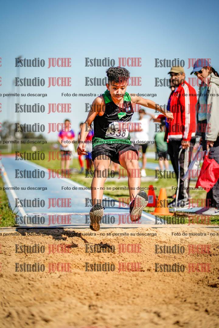 Fotos del salto en largo de varones - U15