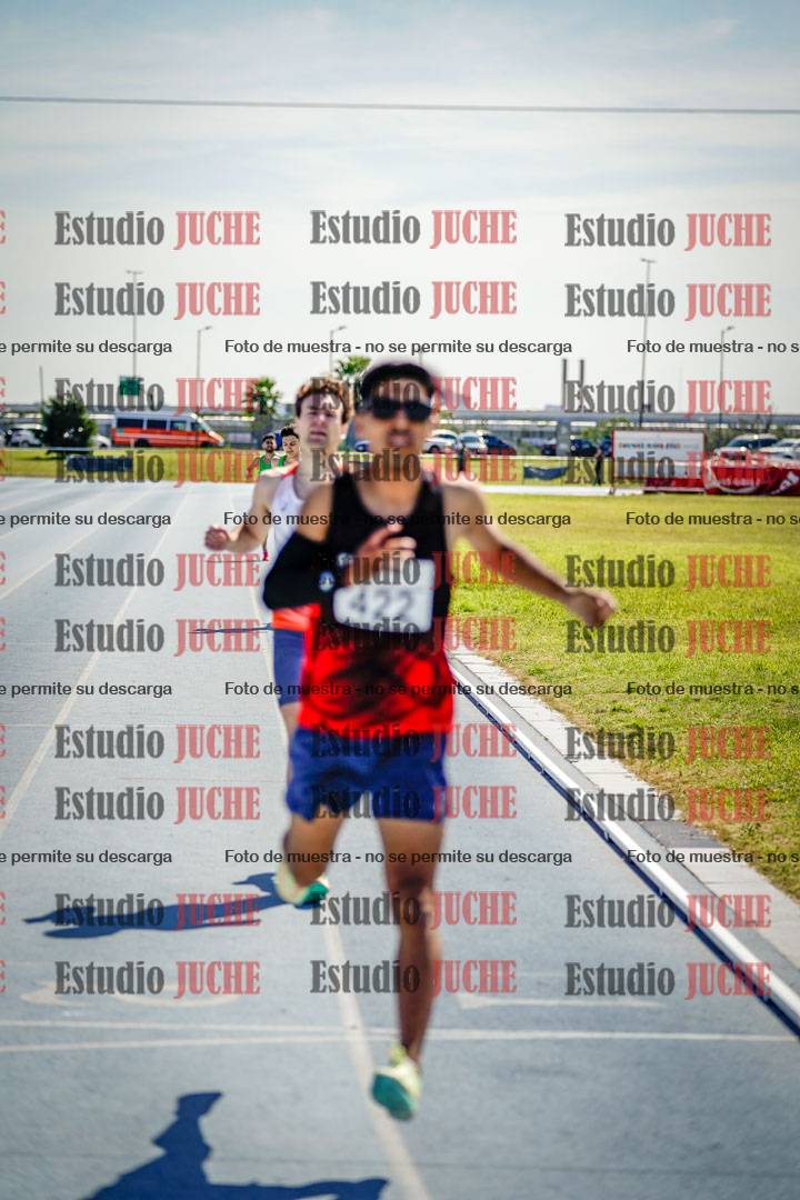 Fotos de los 800 m llanos de varones