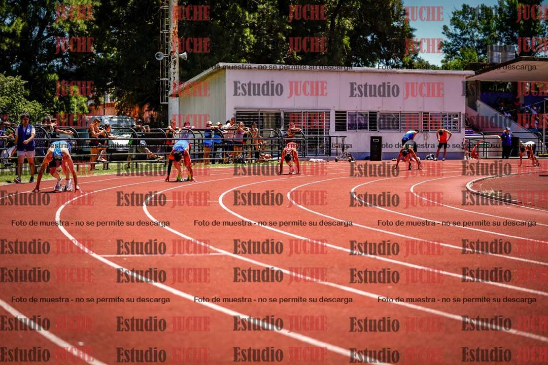 Fotos de los 400 m con vallas de varones