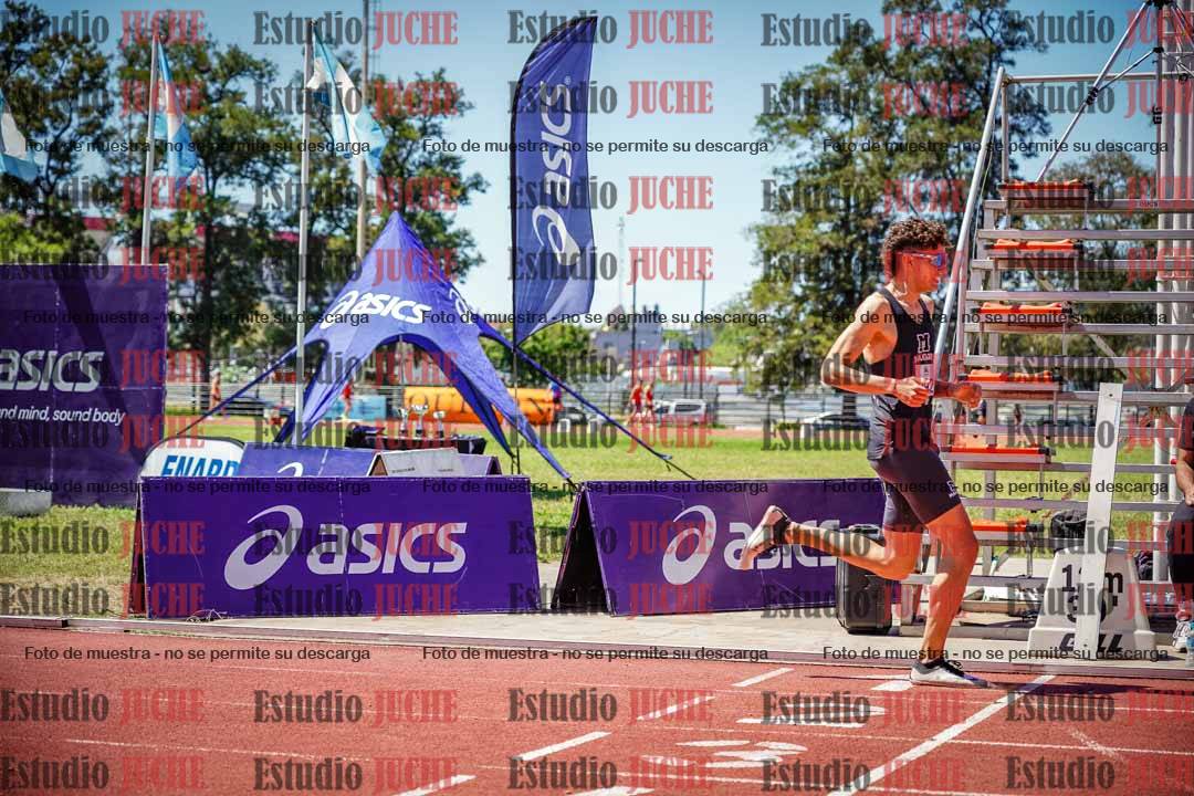 Fotos de los 800 m llanos de varones