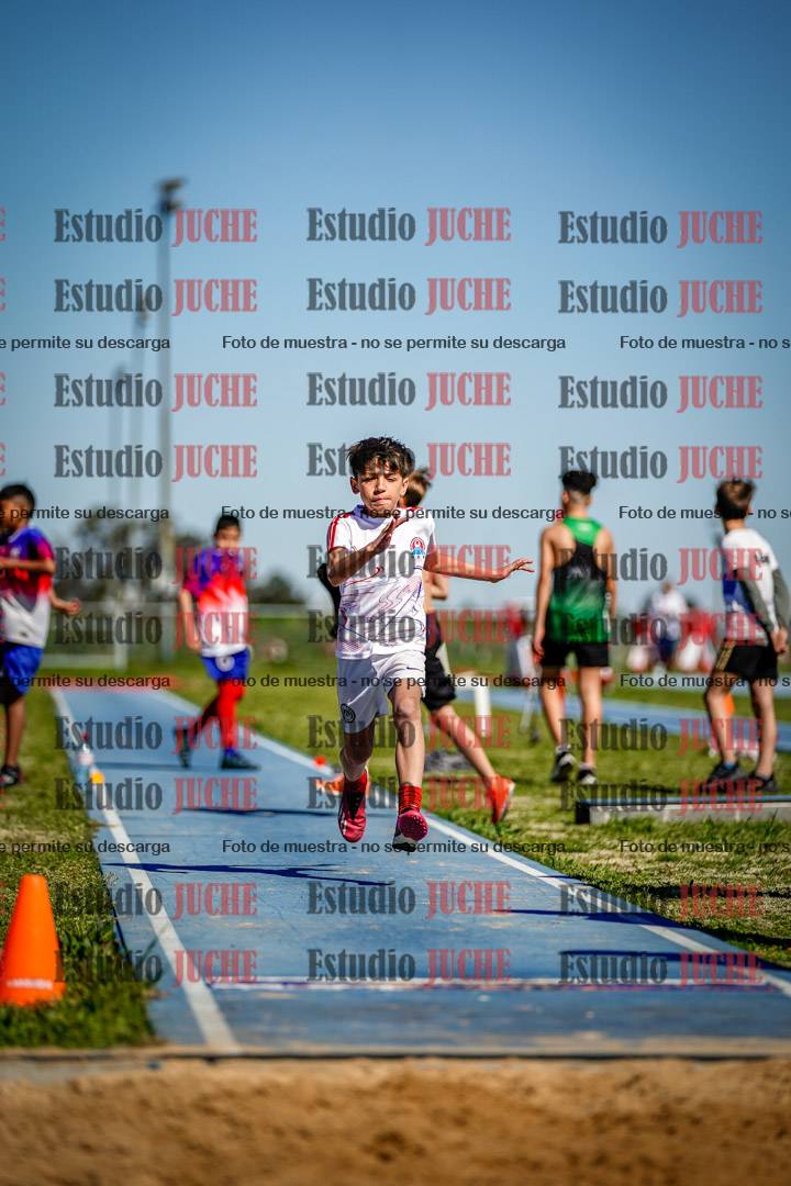 Fotos del salto en largo de varones - U15