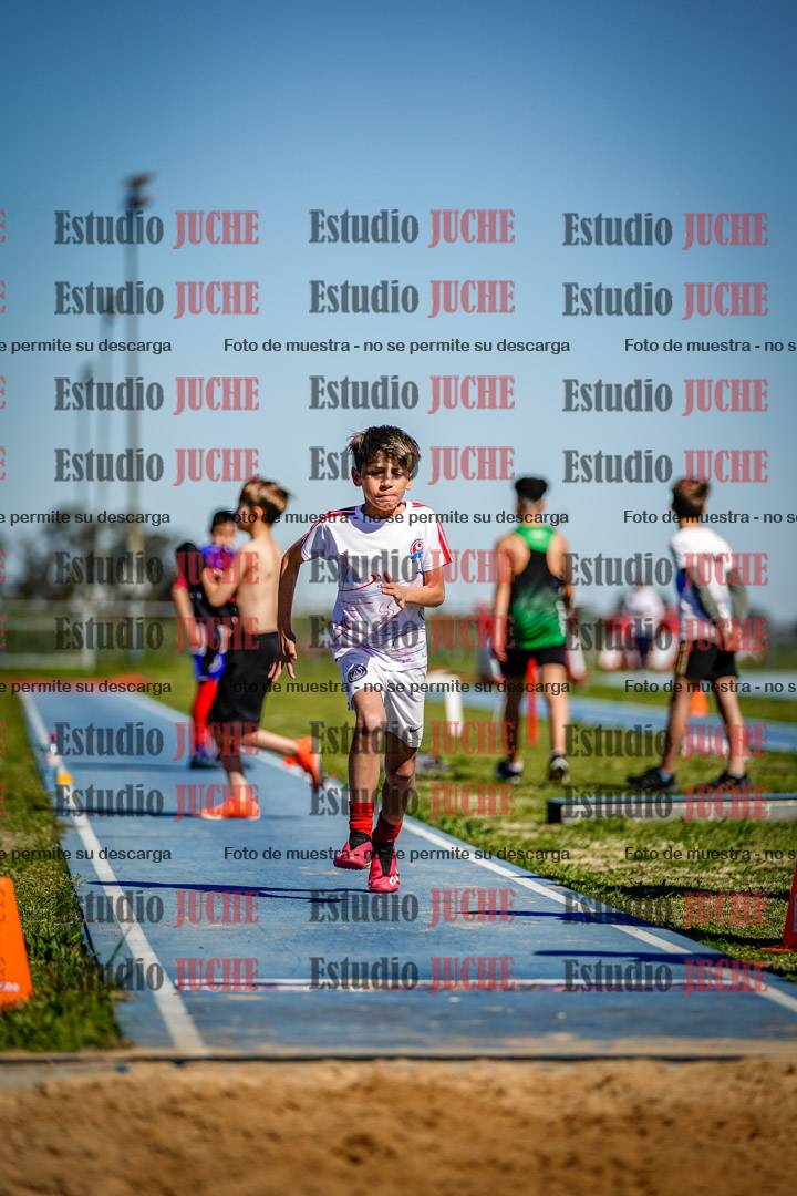 Fotos del salto en largo de varones - U15