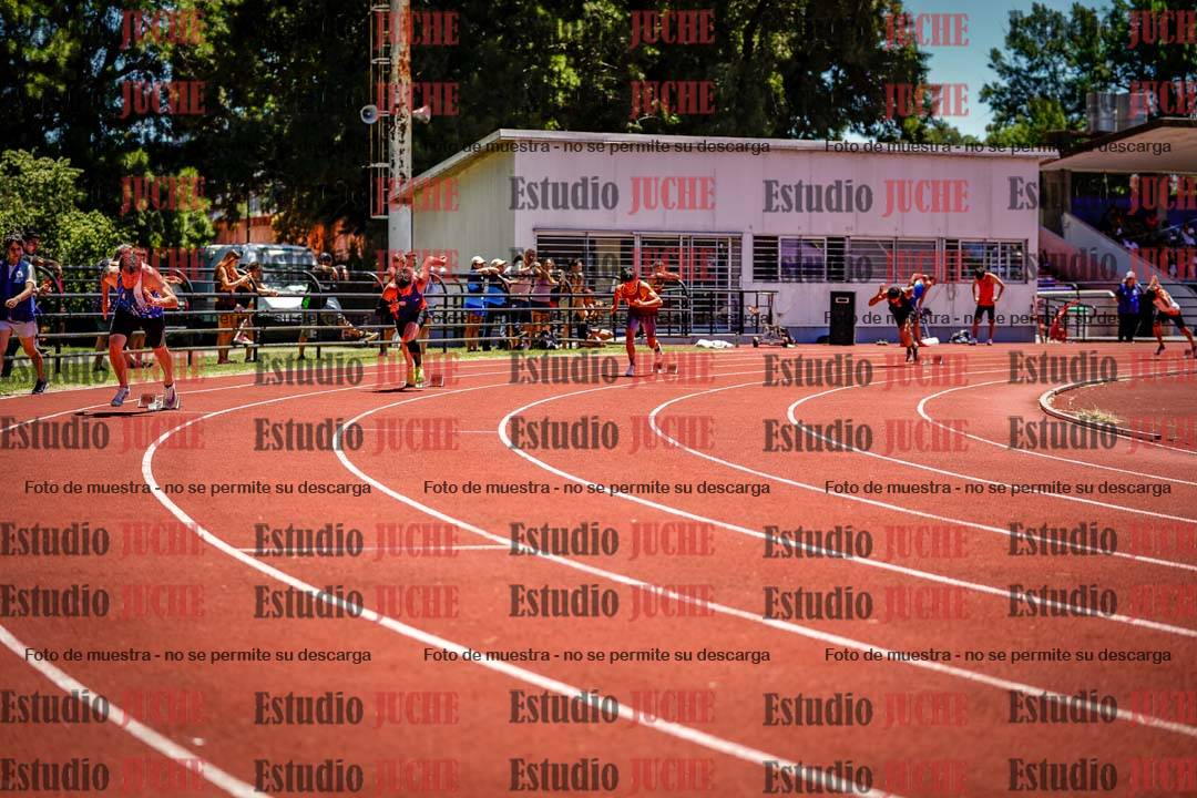 Fotos de los 400 m con vallas de varones