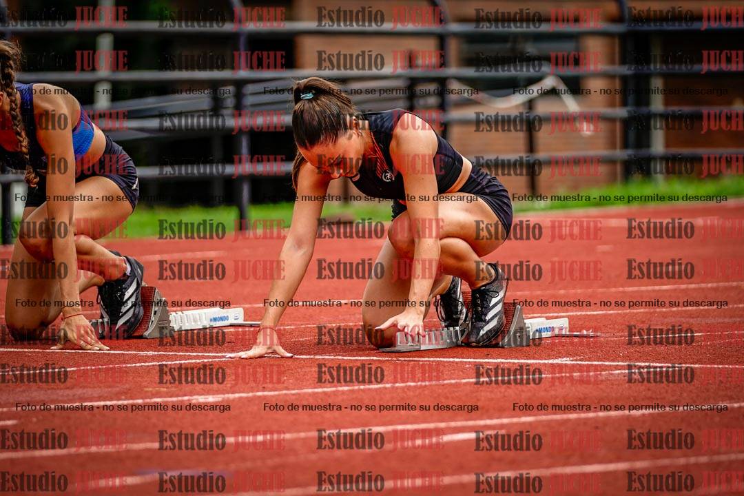Fotos de los 100 m con vallas de mujeres