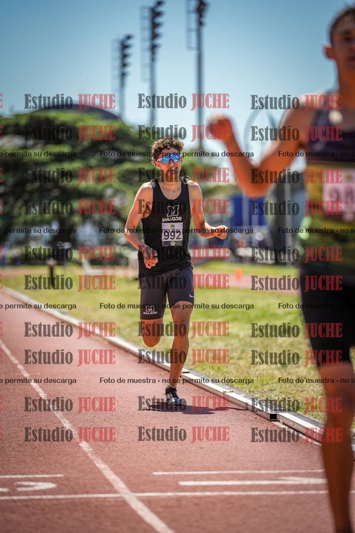 Fotos de los 800 m llanos de varones