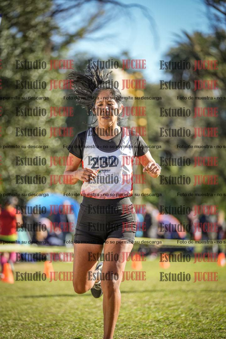 Fotos de la llegada del cross de 6000 m