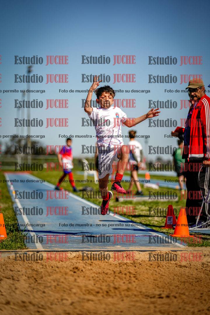 Fotos del salto en largo de varones - U15