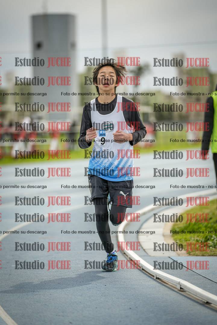 Fotos de los 800 m llanos de varones - U14