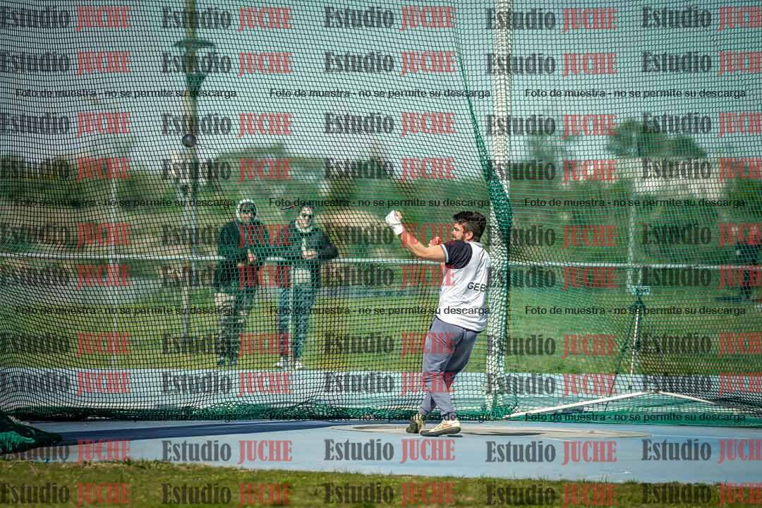 Fotos del lanzamiento de martillo de varones