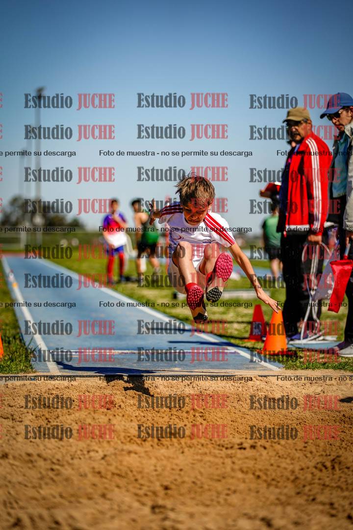 Fotos del salto en largo de varones - U15