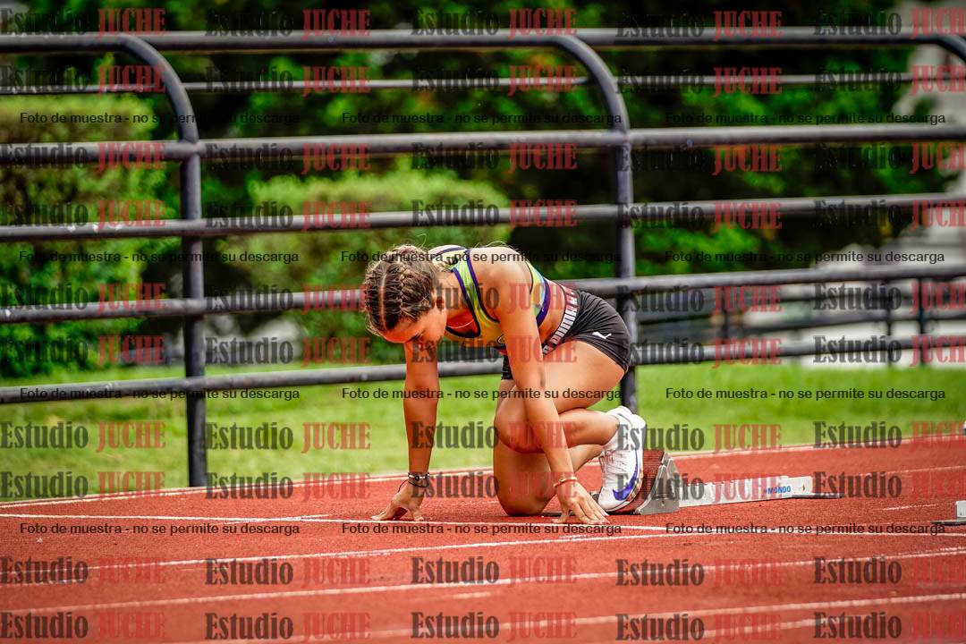 Fotos de los 100 m con vallas de mujeres