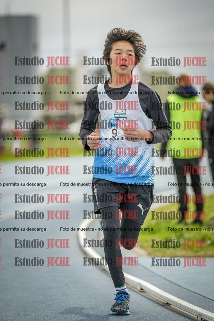 Fotos de los 800 m llanos de varones - U14
