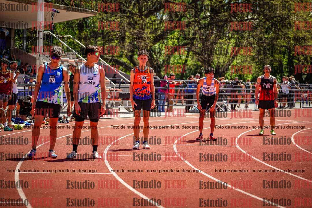 Fotos de los 800 m llanos de varones