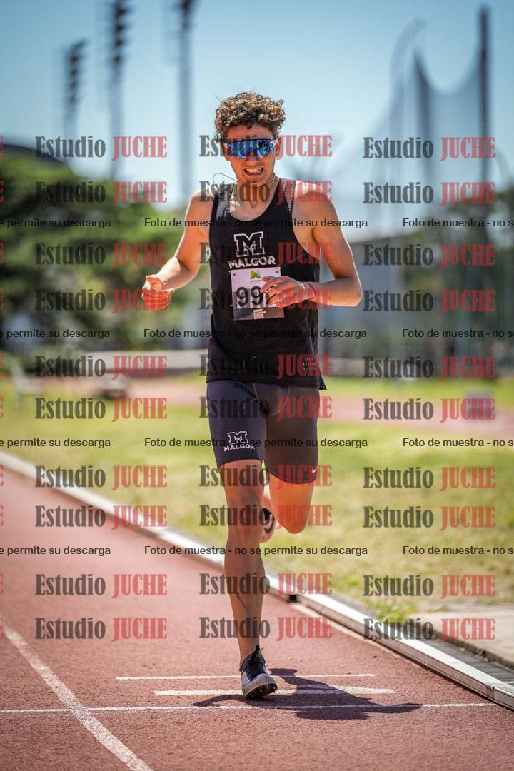 Fotos de los 800 m llanos de varones