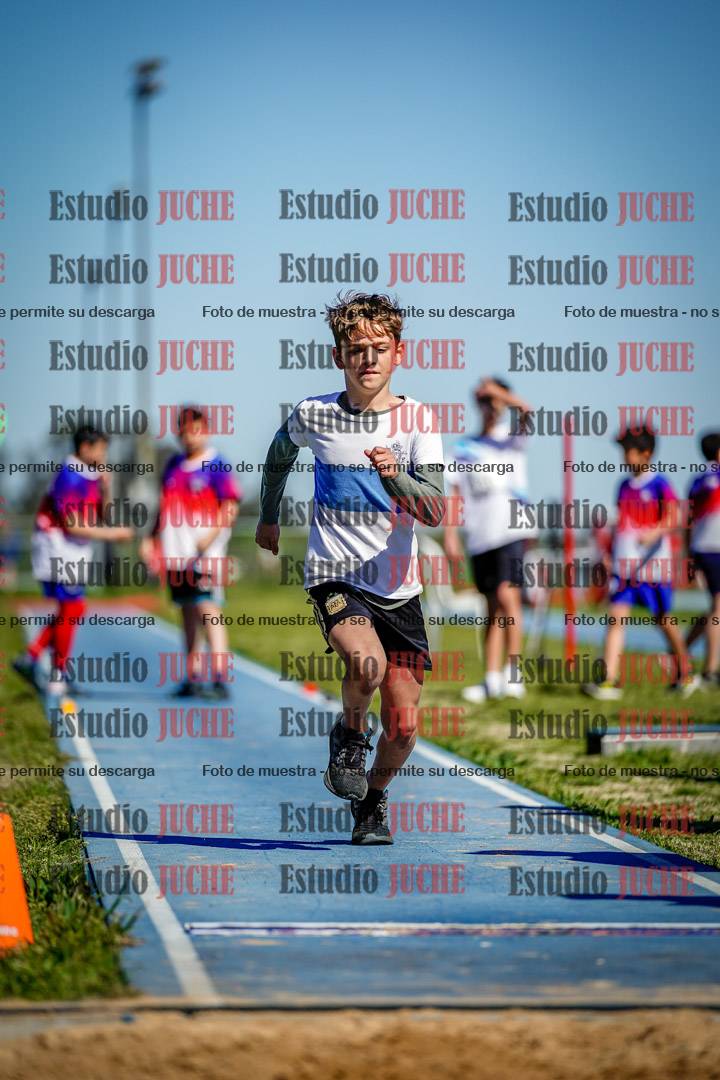 Fotos del salto en largo de varones - U15