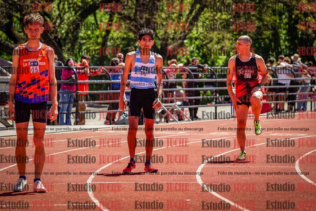 Fotos de los 800 m llanos de varones