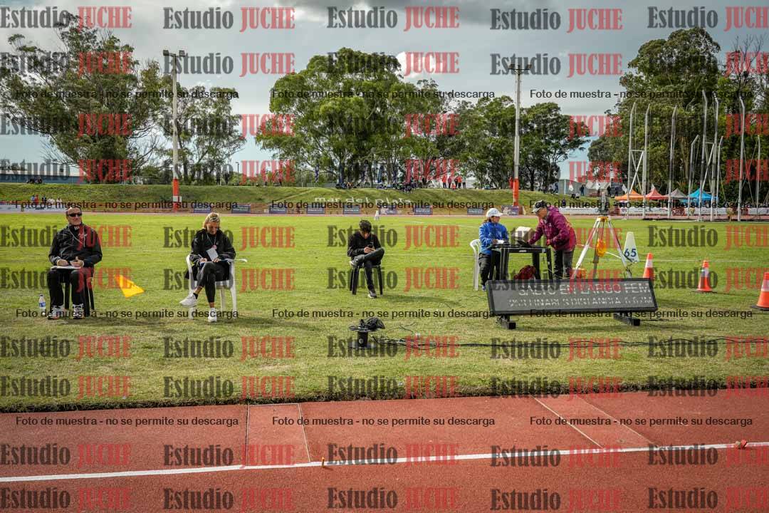 Fotos de algunos extras y podios del día 3