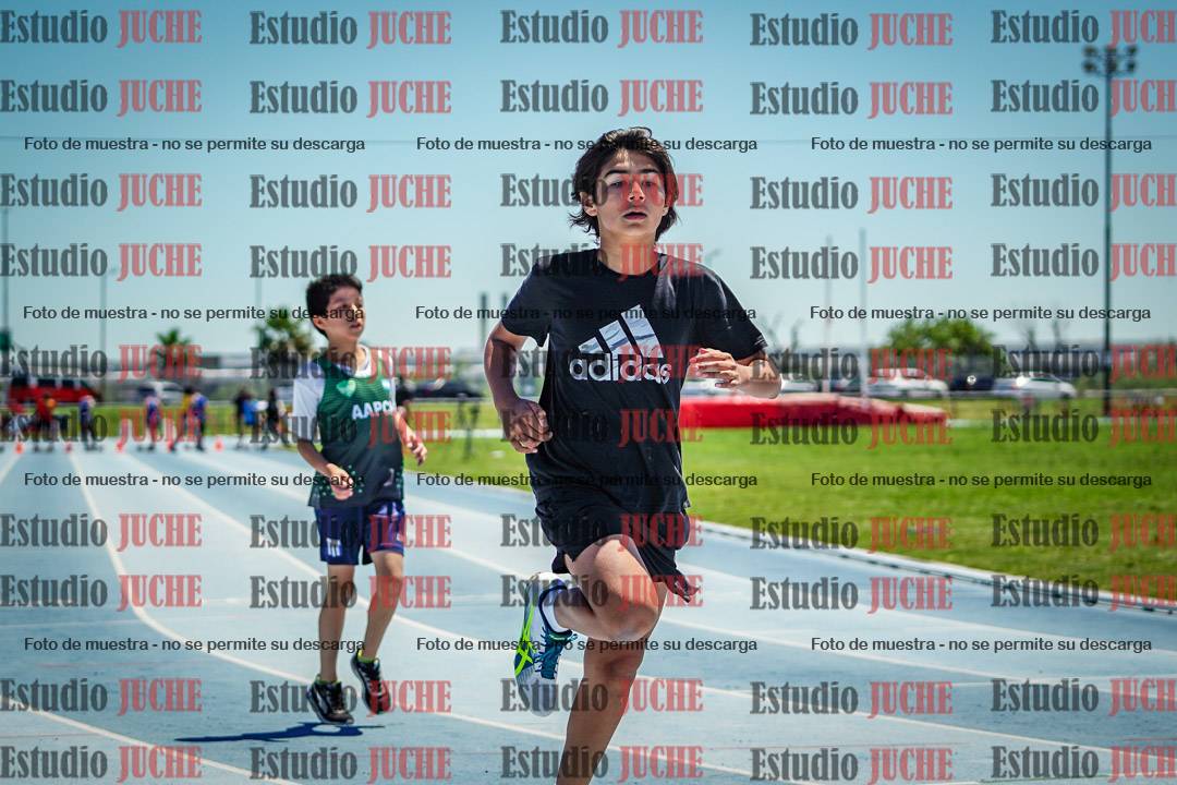 Fotos de los 80 m llanos de varones
