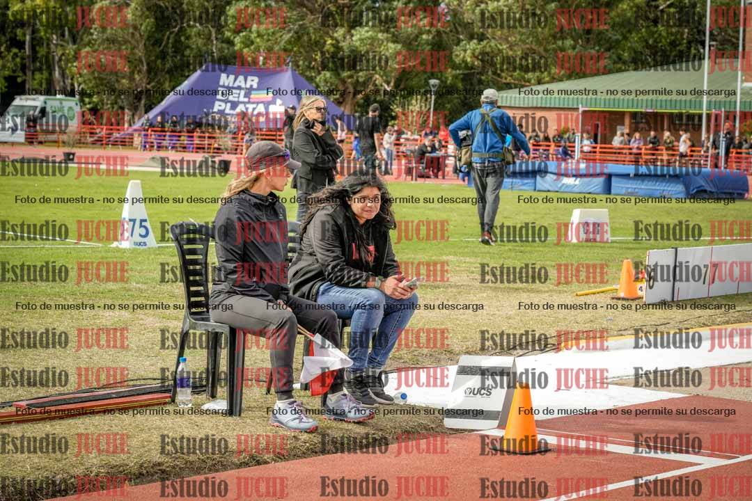 Fotos de algunos extras y podios del día 3