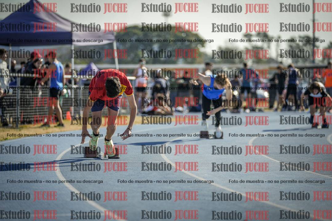 Fotos de los 400 m llanos de varones