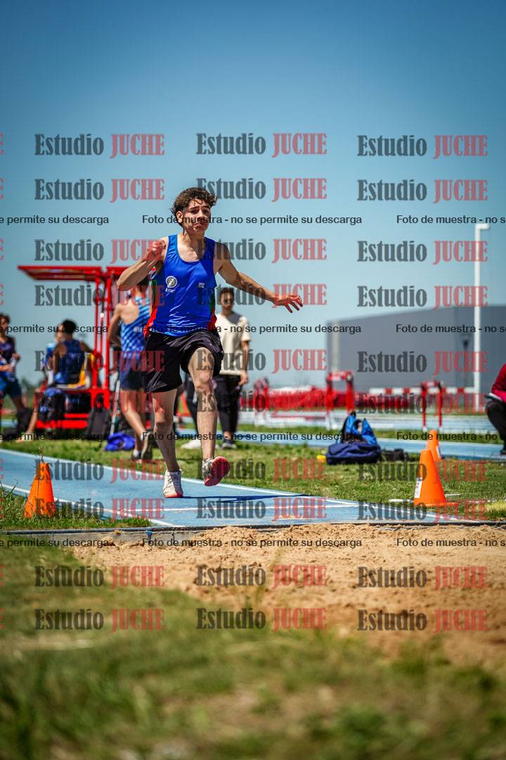 Fotos del salto en largo de varones - invitados