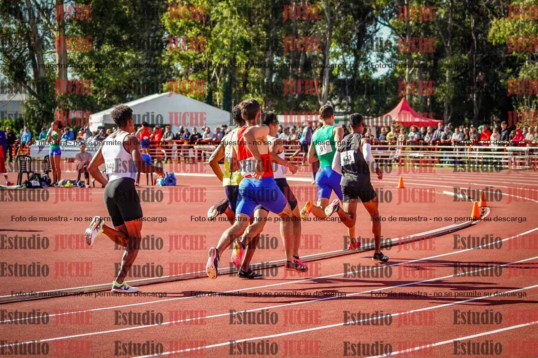 Fotos de los 800 m llanos de varones