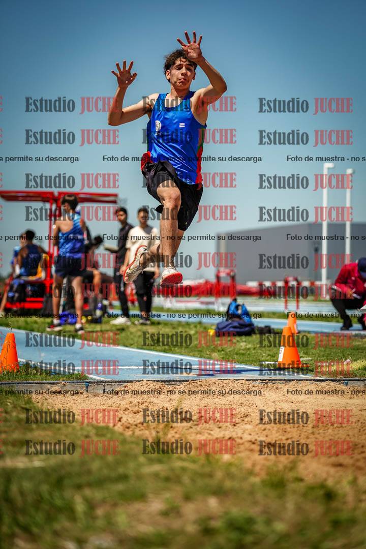 Fotos del salto en largo de varones - invitados