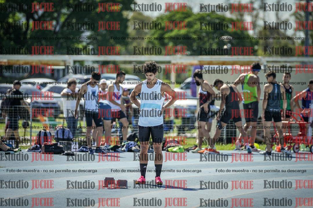 Fotos de los 400 m llanos de varones