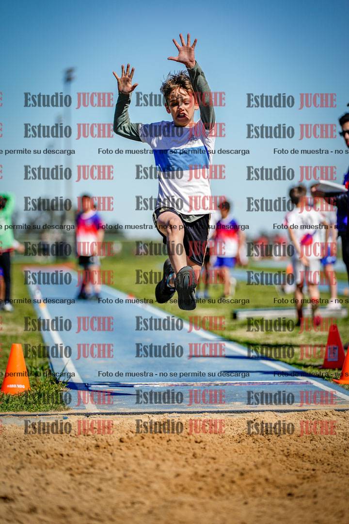 Fotos del salto en largo de varones - U15