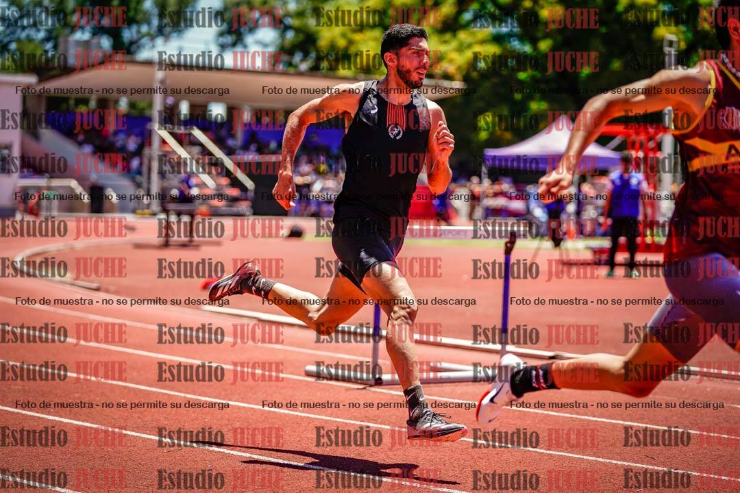 Fotos de los 400 m con vallas de varones