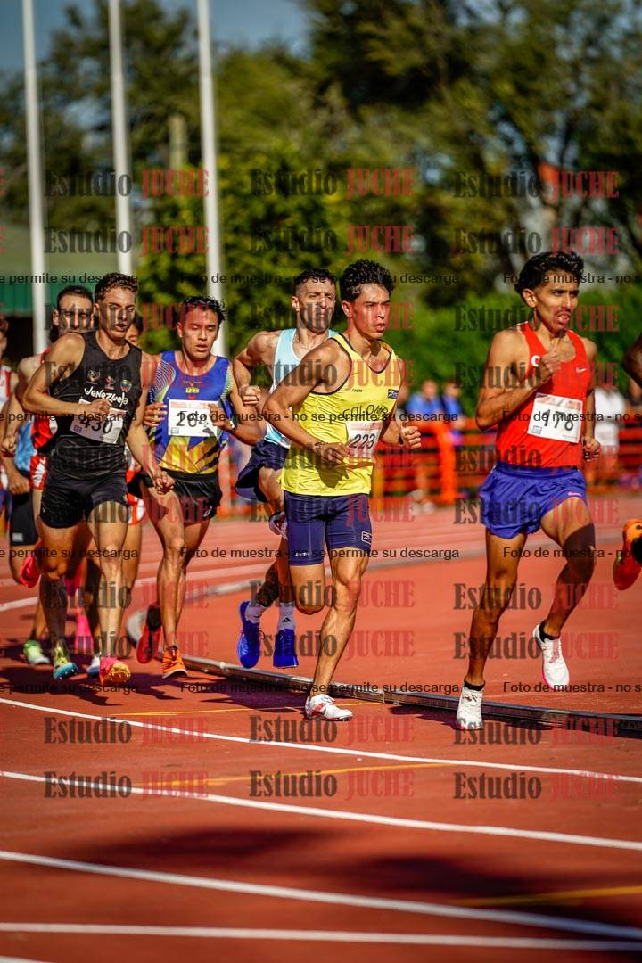Fotos de los 1500 m llanos de varones