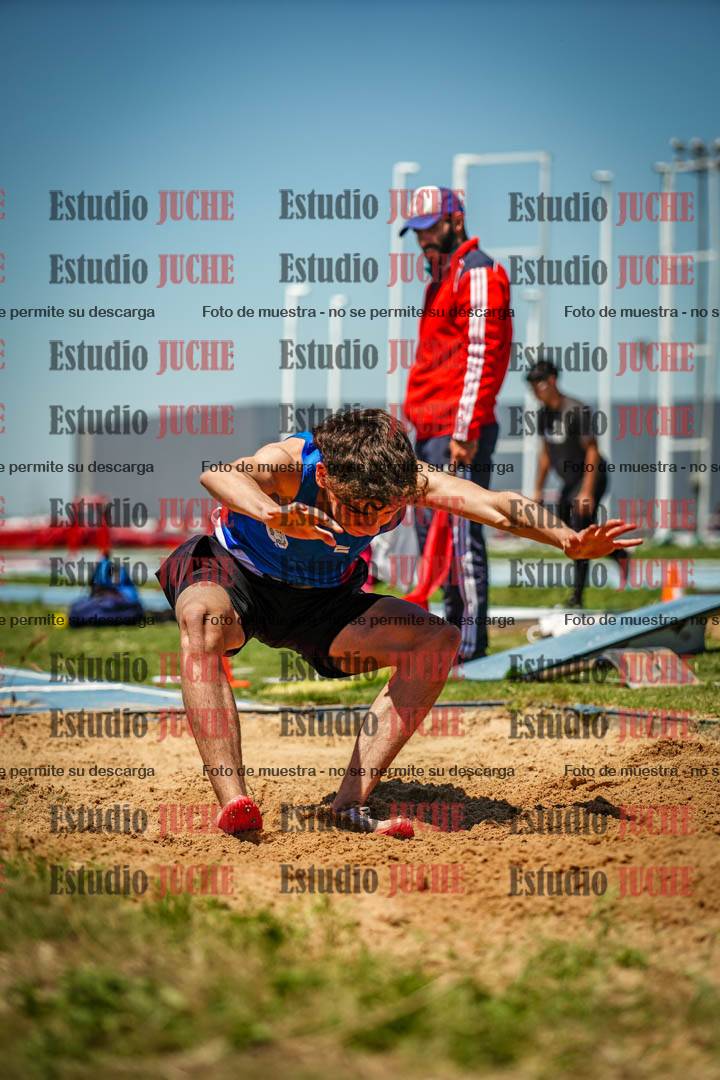 Fotos del salto en largo de varones - invitados